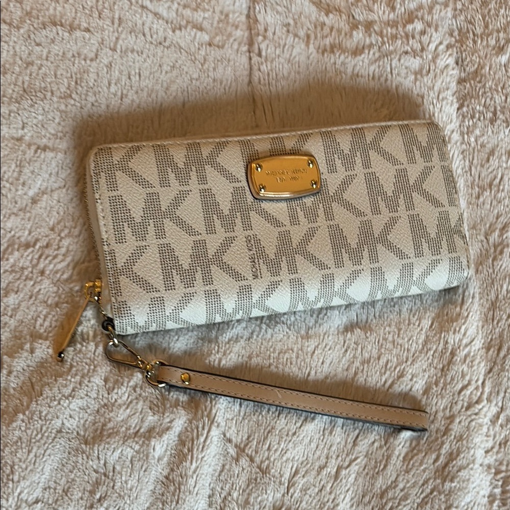 Michael Kors Cream Large Logo Wristlet Wallet
